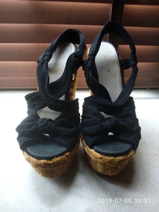 Босоножки “Prada” , оригинал .