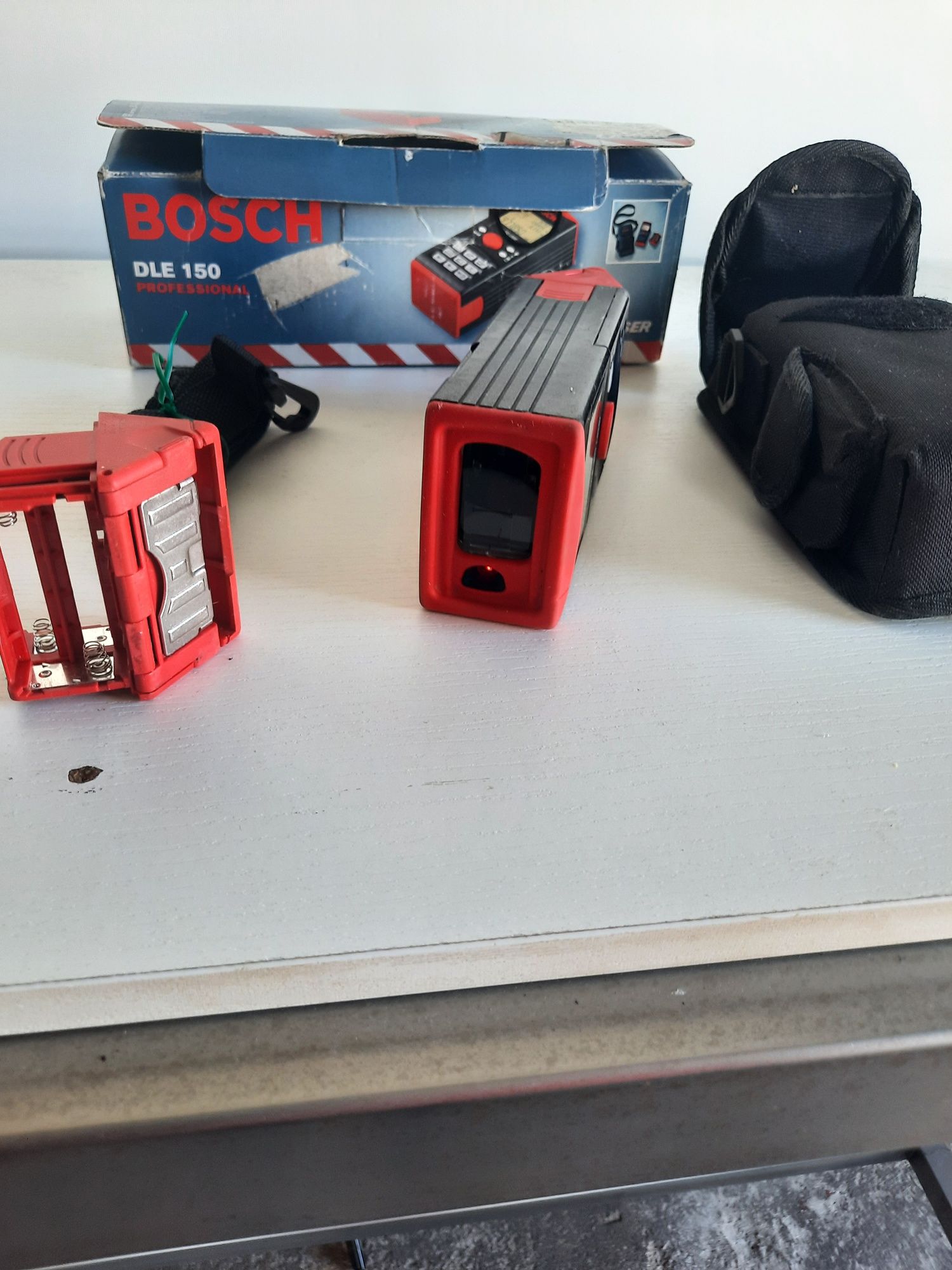 Medidor de laser BOSCH DLE 150  profissional