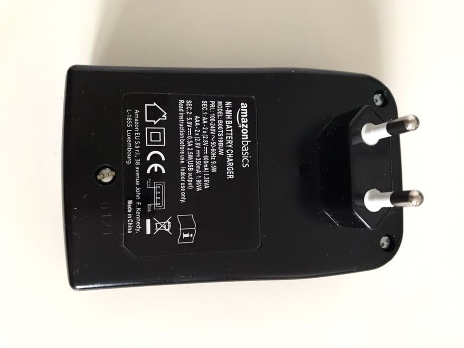 Ładowarka do akumulatorków baterii Amazon Basic do AA baterie AAA +USB