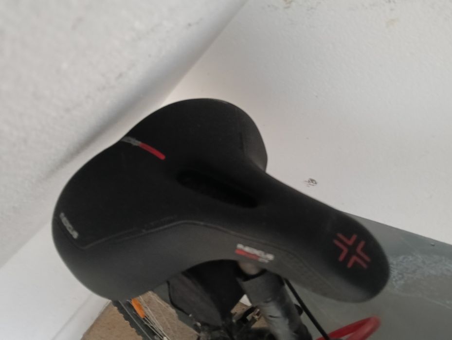 Bicicleta com 18 marchas. Oportunidade.