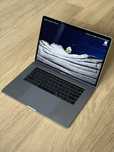 MacBook Pro 15.4" (2017) – problem ze spacją