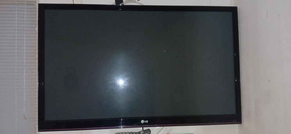 продам телевизор  LG  плазма  51 ""