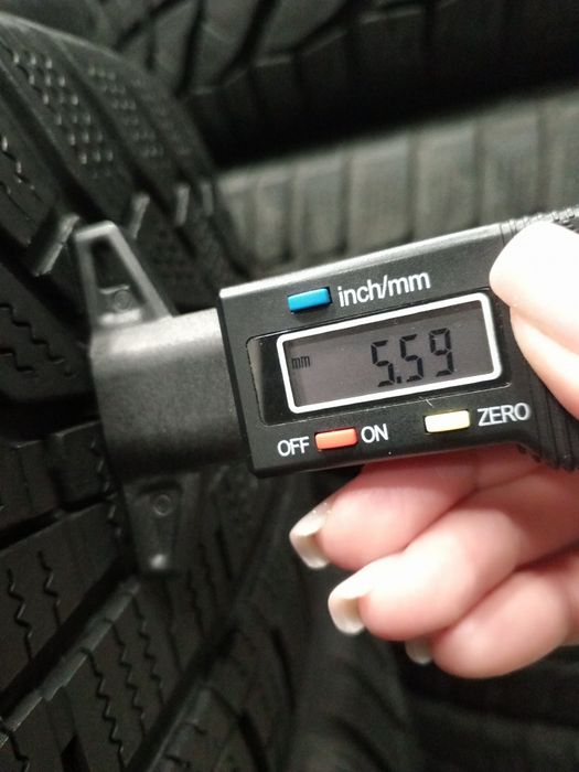 225 65 R17 HANKOOK Winter I*cept EVO 2 SUV, Зимові шини б/у