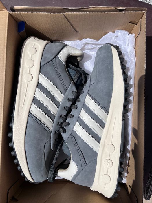 Buty Adidas la Trainer lux