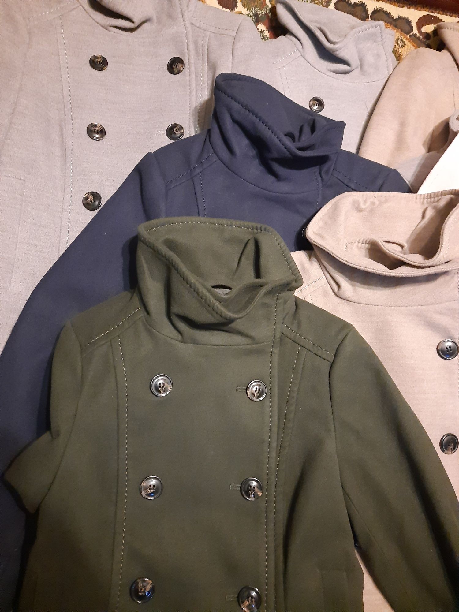 Пальто H&М різні кольори і розміри
