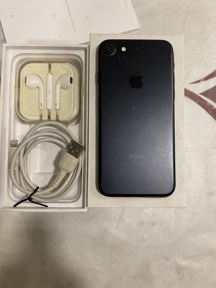 Продам IPhone 7, 32gb