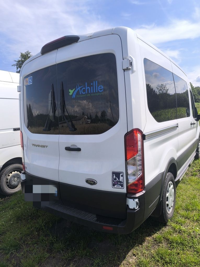 Ford Transit 9-osobowy specjalny dla osób niepełnosprawnych