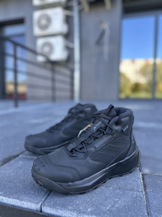 Оригінальні зимові черевики Adidas Terrex Winter Boot Mid Lea ID2859