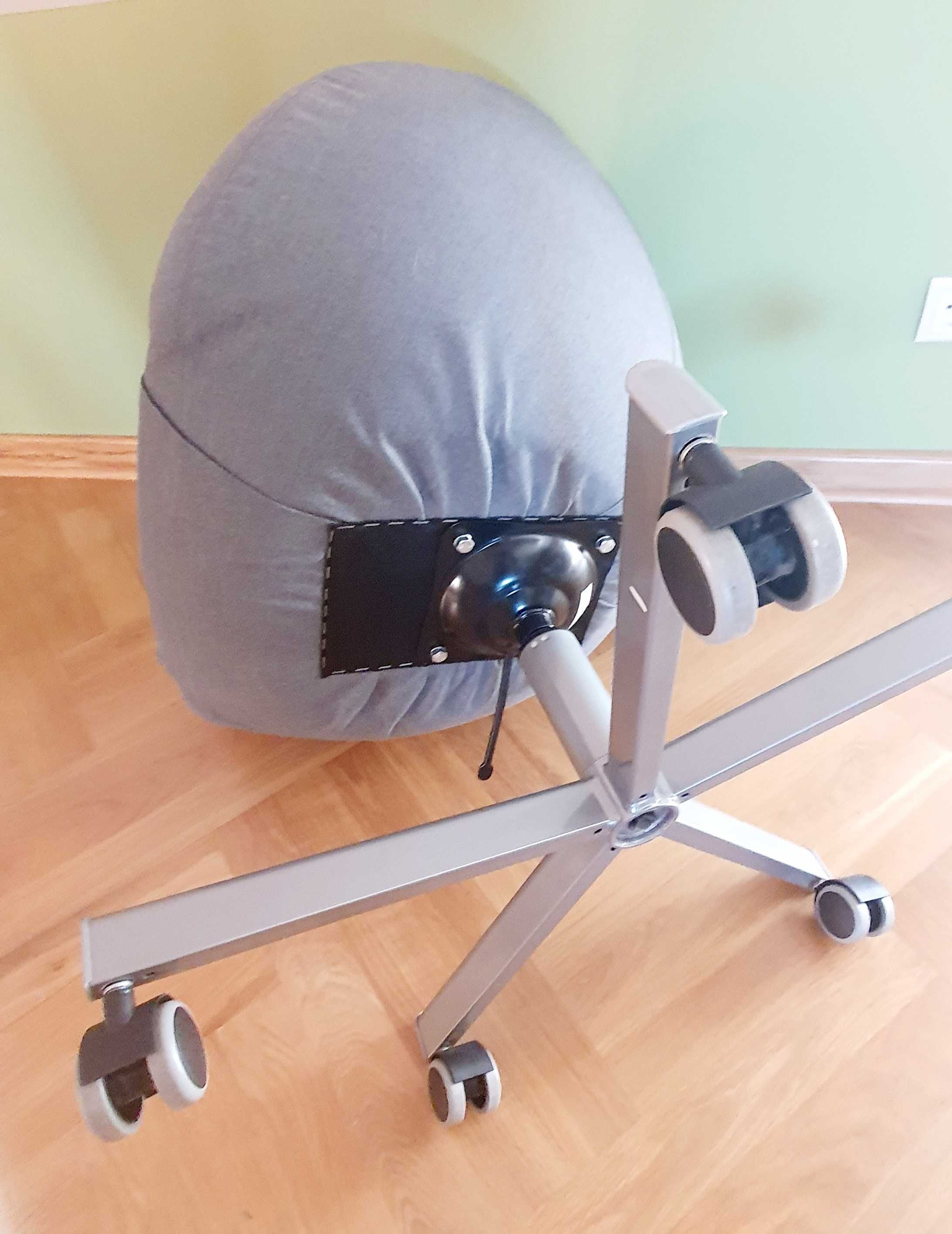 IKEA SKRUVSTA Krzesło do biurka Vissle szary 302.800.04