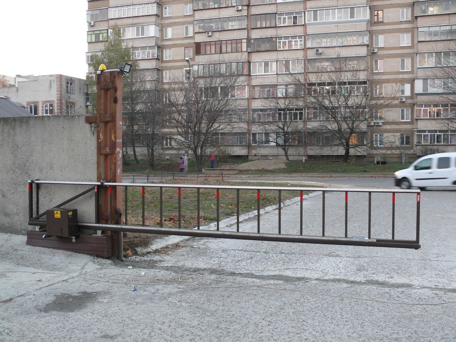 Відкотні бар'єри, шлагбауми, ворота, автоматика - виробництво і монтаж