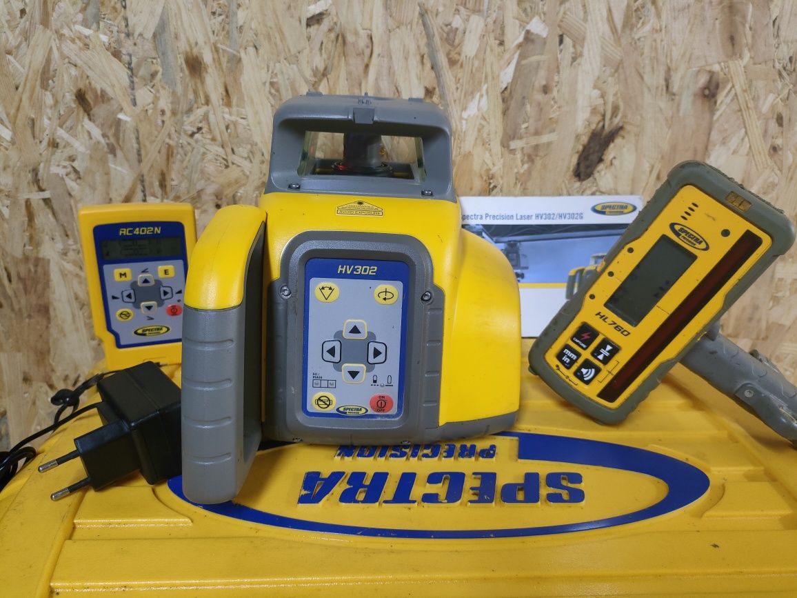 Niwelator spectra precision HV 302 trimble
