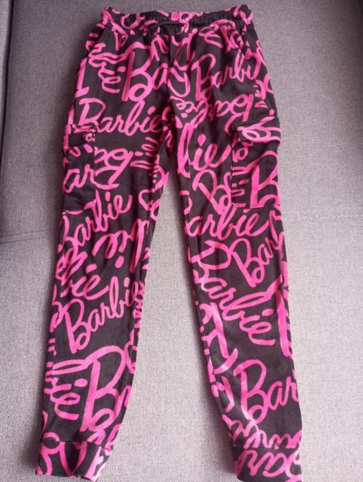 Welurowe spodnie dla dziewczynki na rozmiar 134