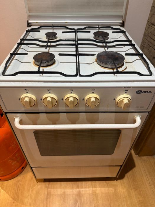 Vendo fogão usado com bilha de gás