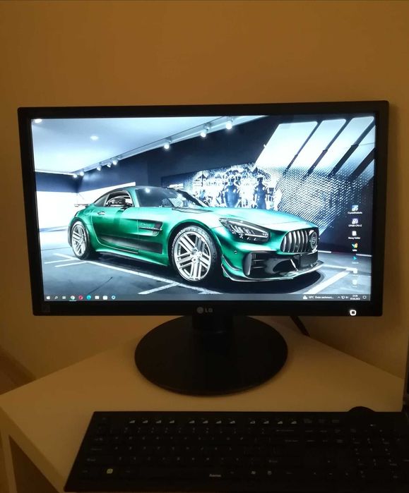 Monitor LG 24 cale.