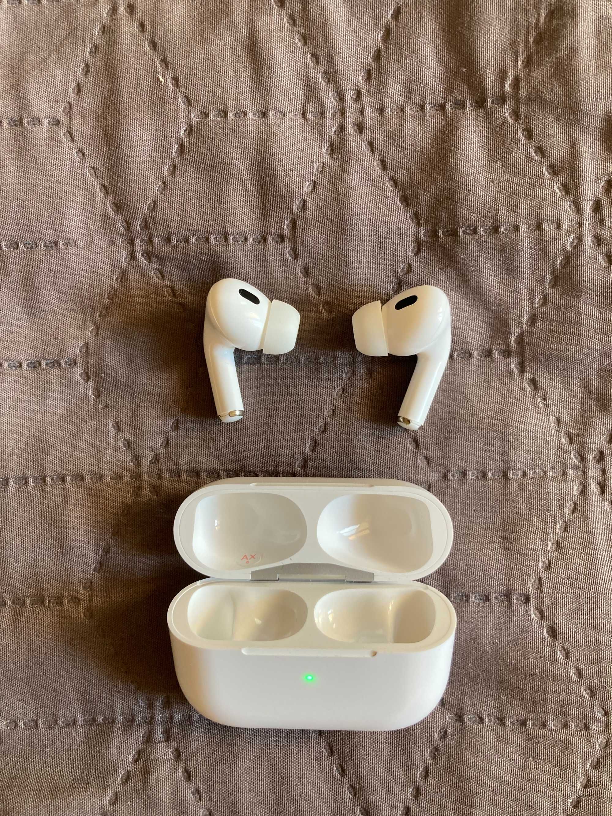 Навушники AirPods Pro 2 Lightning