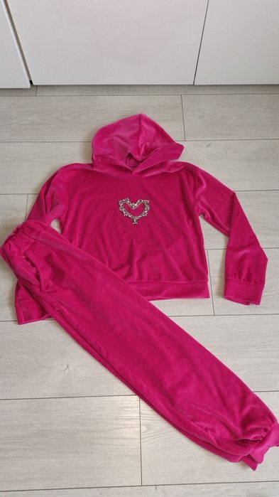 Nowy welurowy dres fuksja 152/158