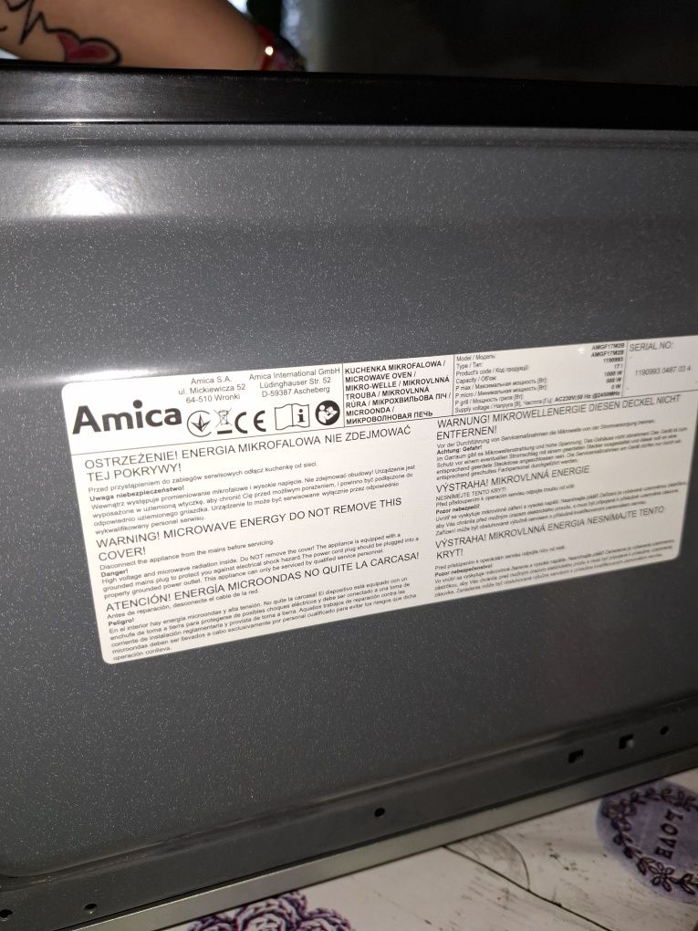 Mikrofala Amica 600W