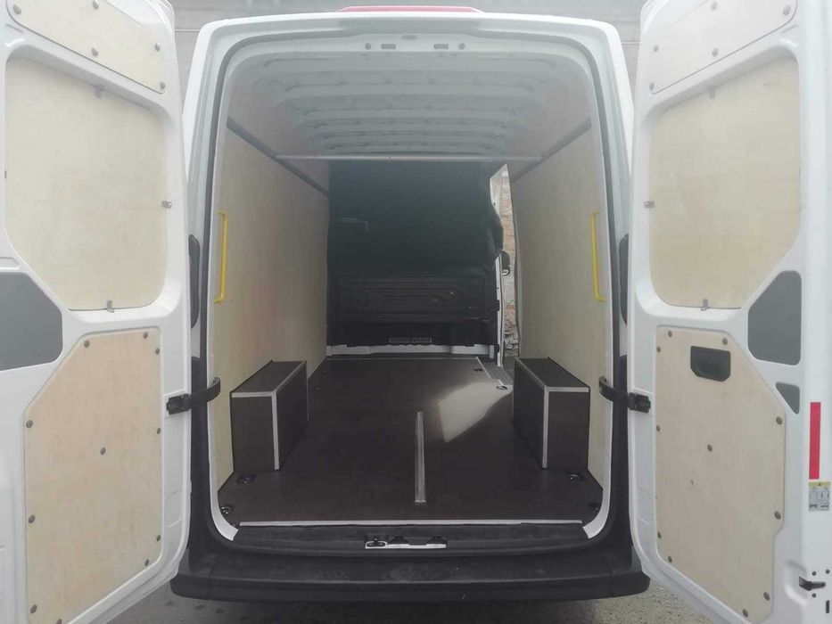 Zabudowa busa busów VW Crafter L5H3 sklejka