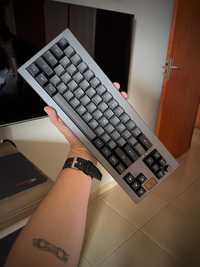 Продам клавиатуру epomaker shadow x