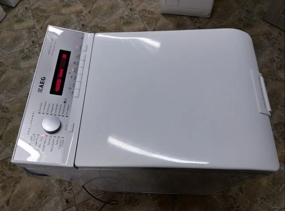 Продам стиральную машинку AEG