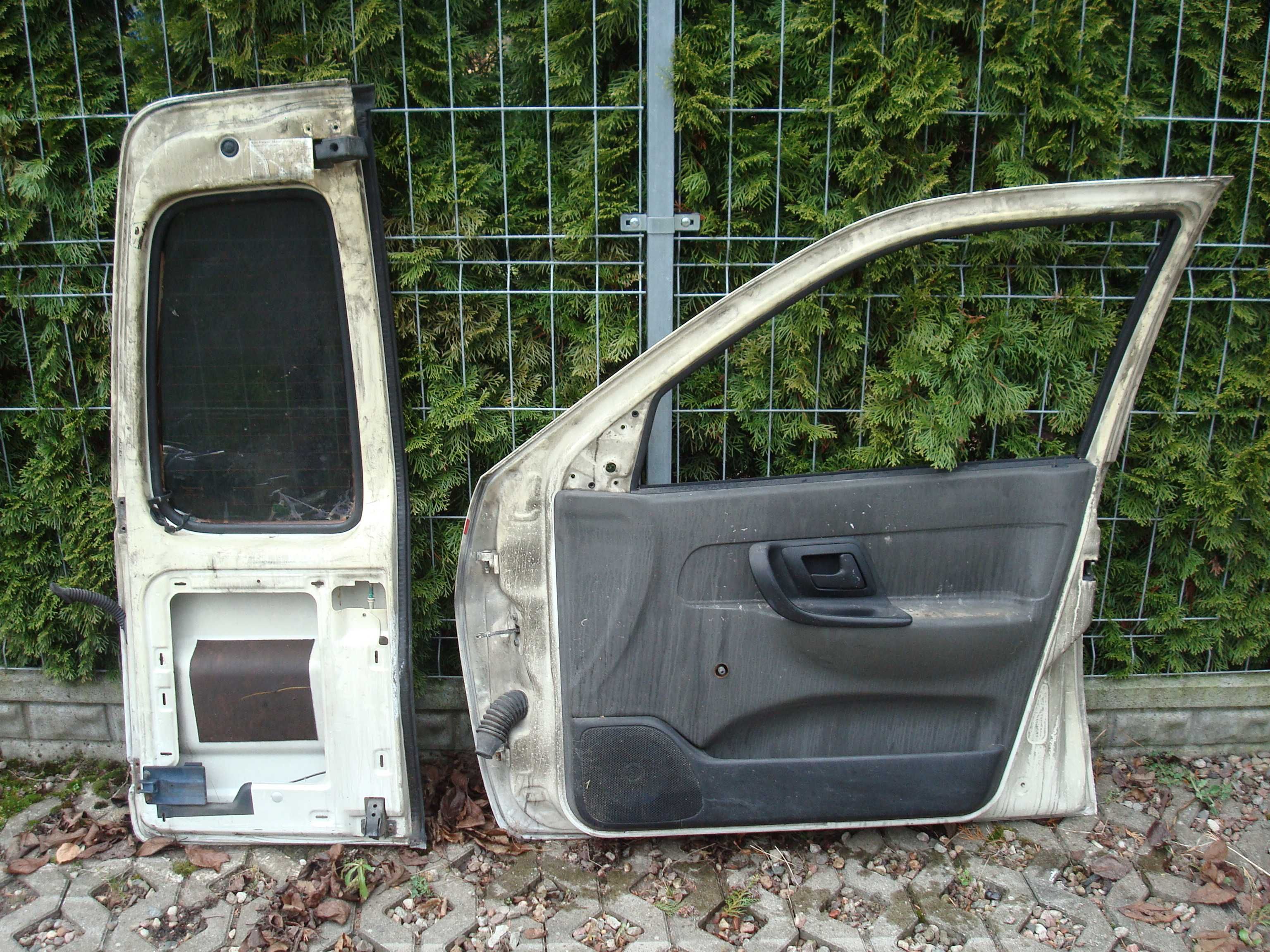 VW Caddy Seat drzwi prawe 95-03r