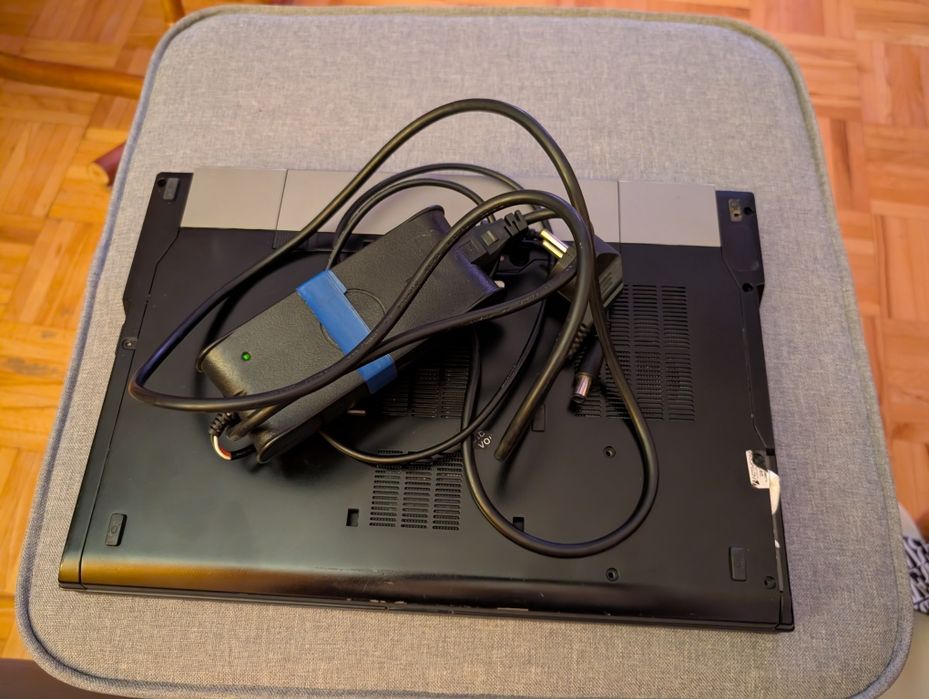 Laptop Dell Latitude 15,6 E6510 Intel i5 4gb ram win 10 120gb SSD zasi