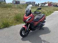 Honda Adv 350 ( scooter bastante fiável )