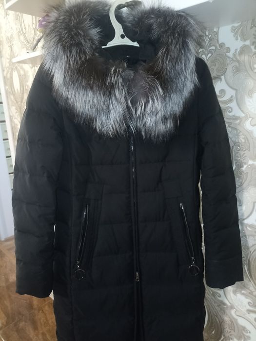 Продаю жіночий пуховик розмір-М-Л