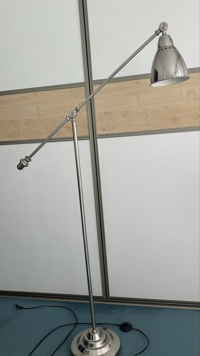 Lampa stojaca ikea srebrna