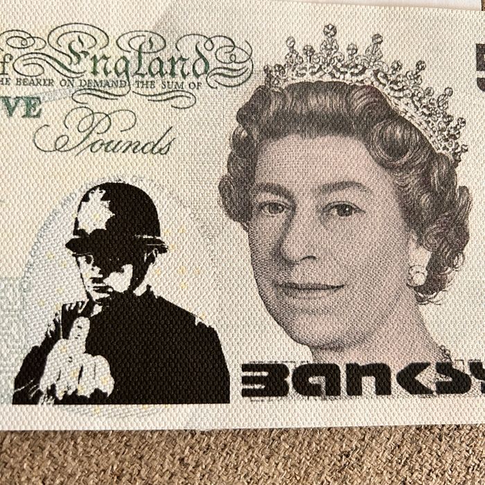 Five Pounds Banksy Dismaland
