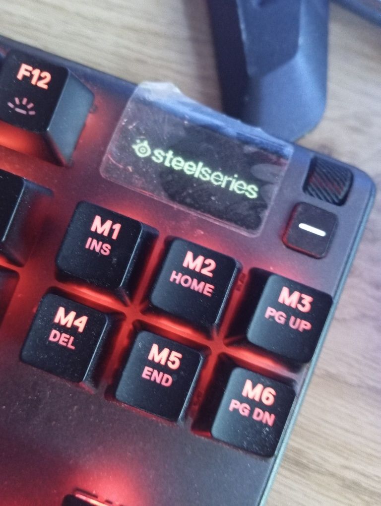 Klawiatura stealseries Apex 7 Red switches