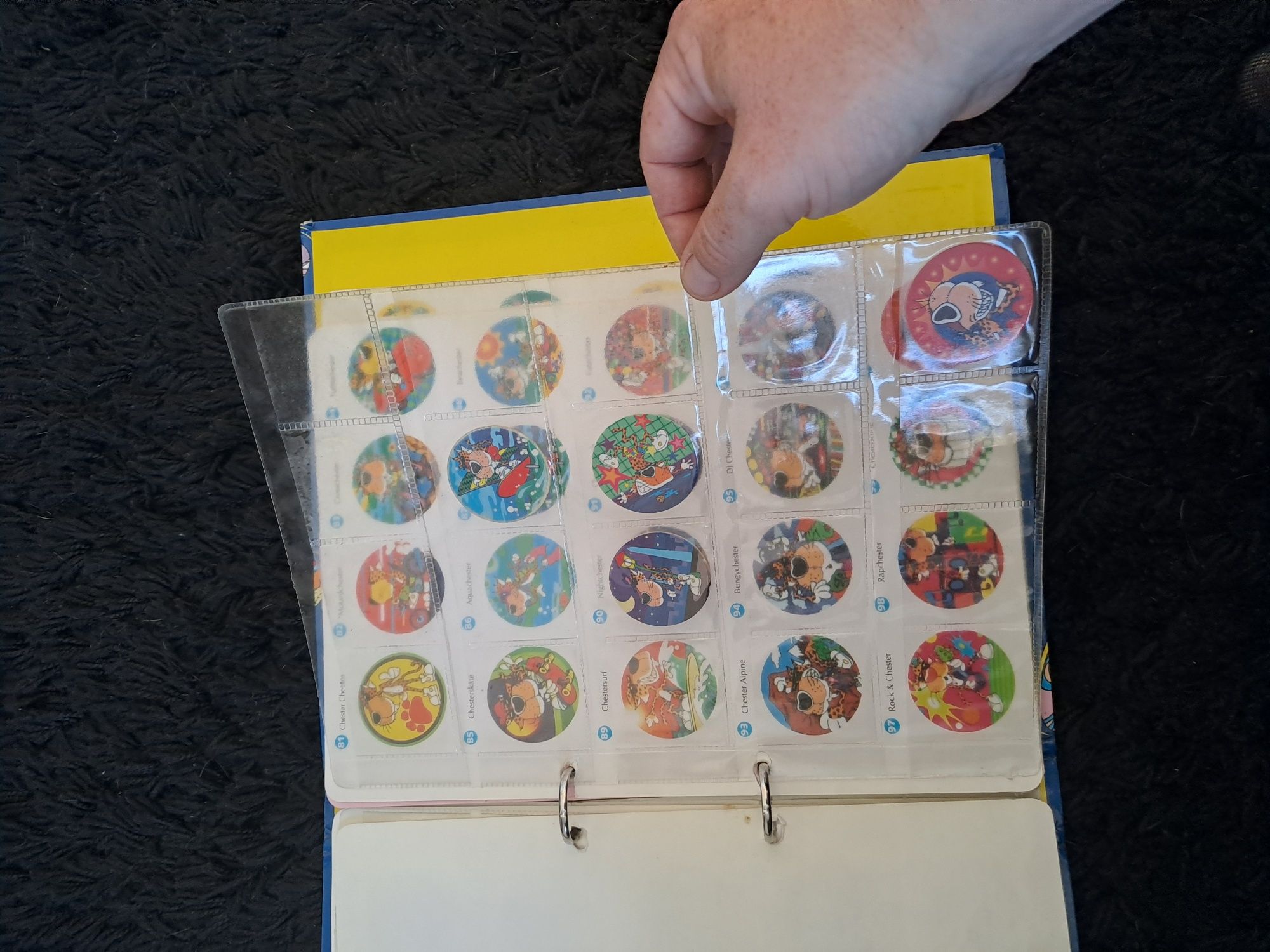 Tazos matutano
Ninetales base set

Portes a cargo do comprador ou entr