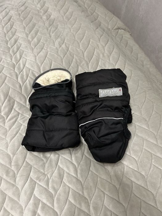 Теплий конверт з муфтою і рукавичками