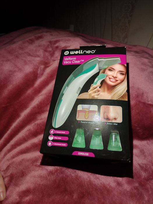 Прилад для чищення обличчя вакуумний