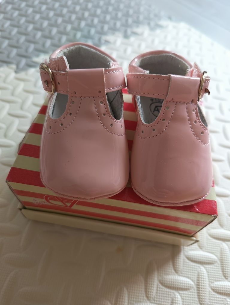Buty buciki niemowlęce dziewczęce różowe 10cm lakierki chrzest wesele