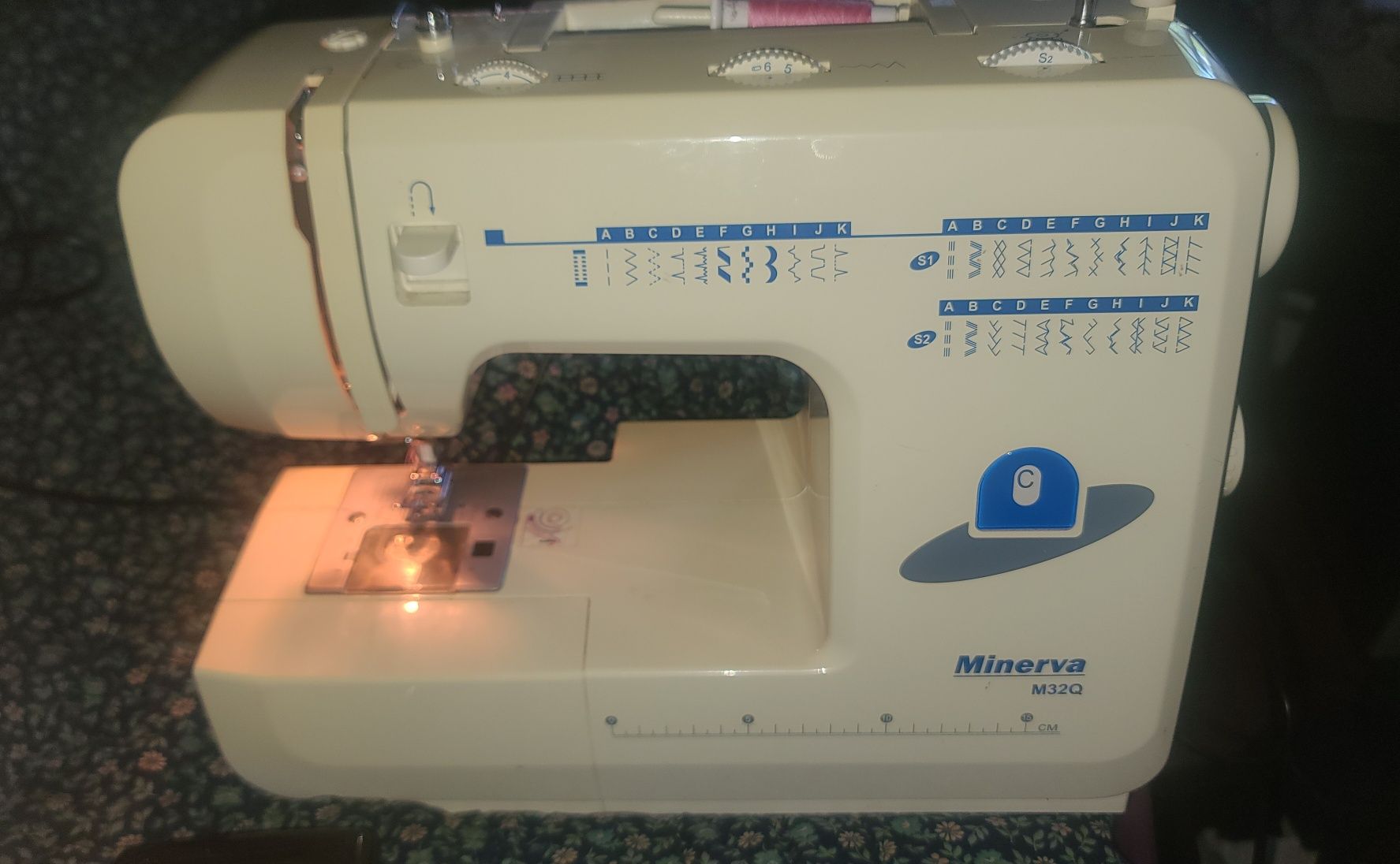 Minerva m32Q швейна
