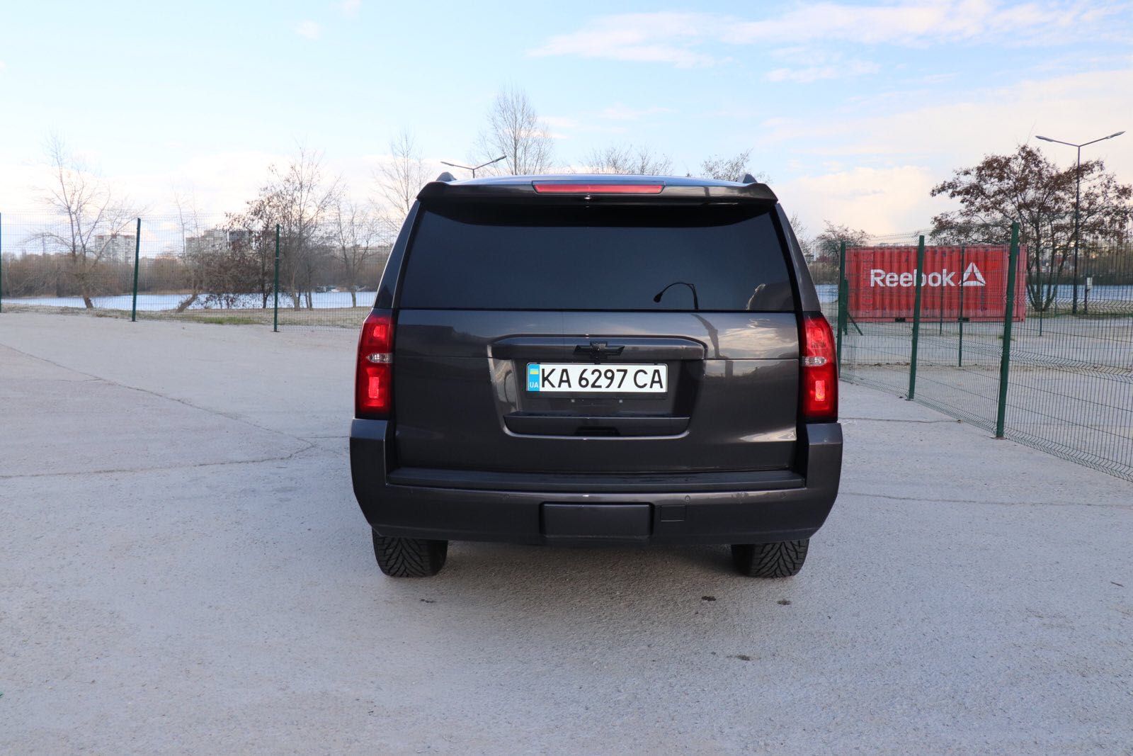 Автомобиль Chevrolet Suburban