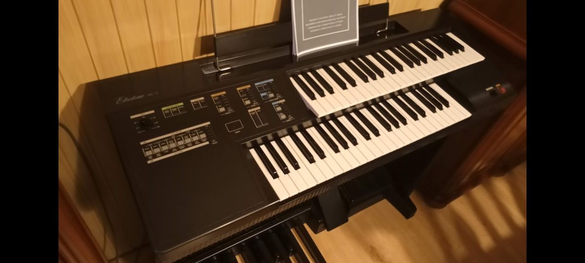 Organy pianino keyboard syntezator Yamaha Electone me10