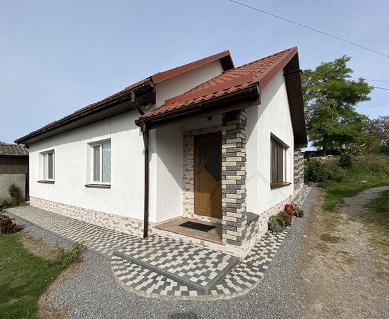 Будинок село Ременів.