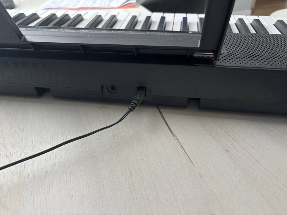 Синтезатор Yamaha PSR-F52