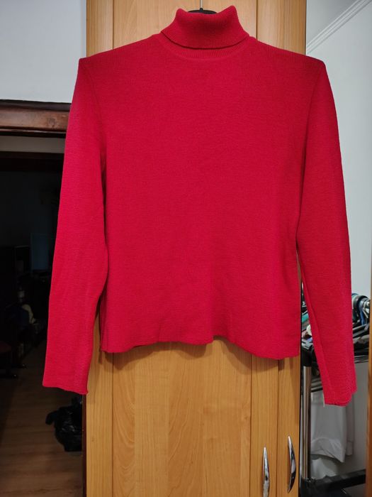 Гольф женский новый красный