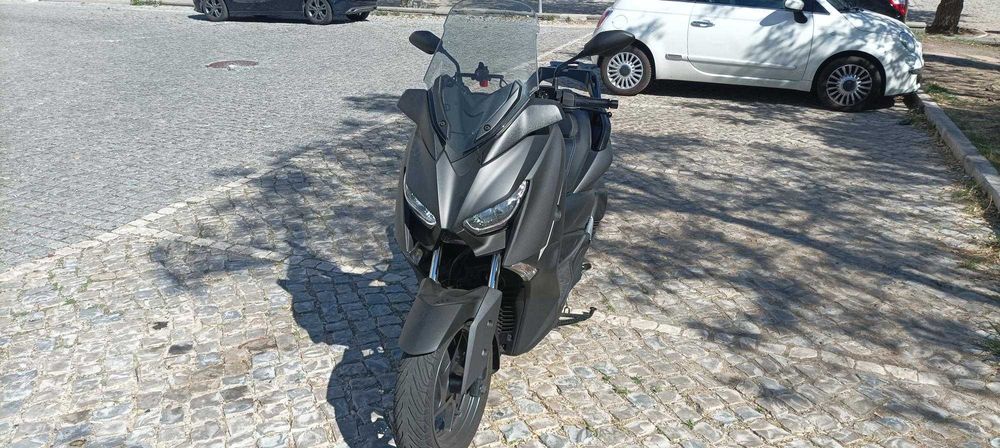 Yamaha X-max 300