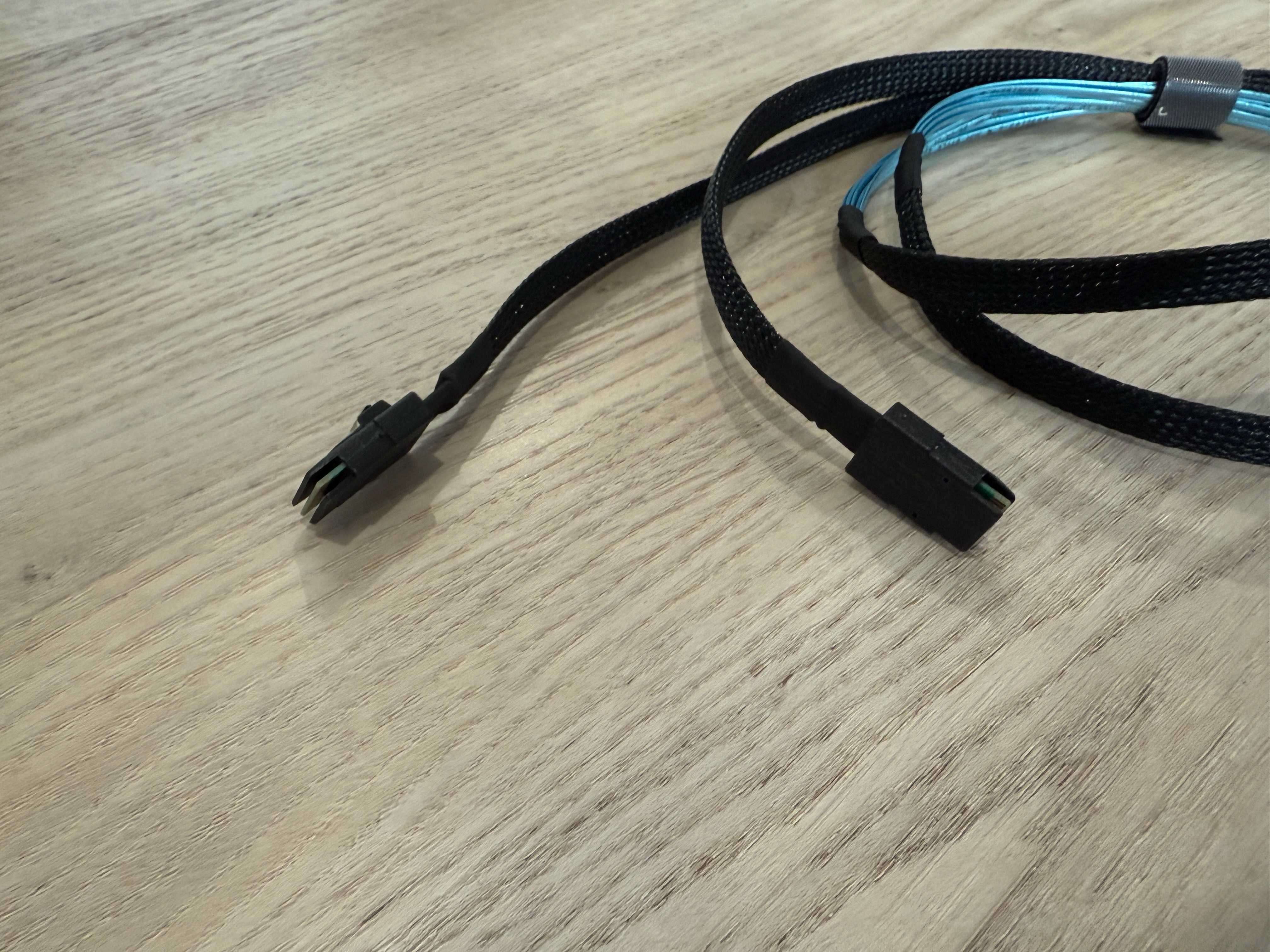 HBA Raid Controller LSI 9207-8i (IT Mode) + 2* SFF8087 - SATA kable
