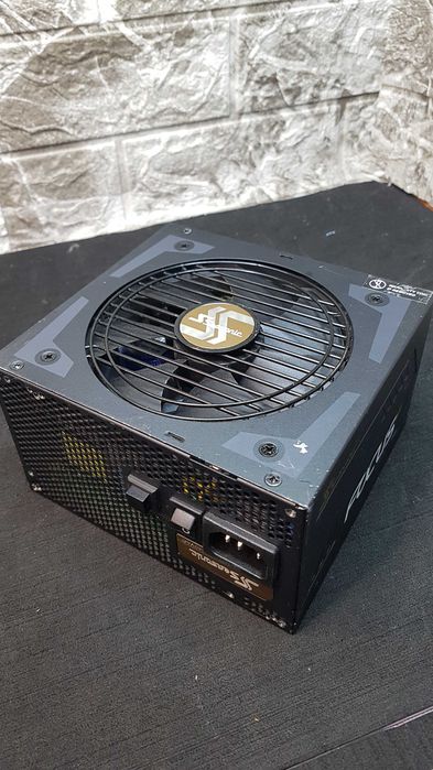 Блок живлення SeaSonic Focus Plus 1000 Gold (SSR-1000FX)