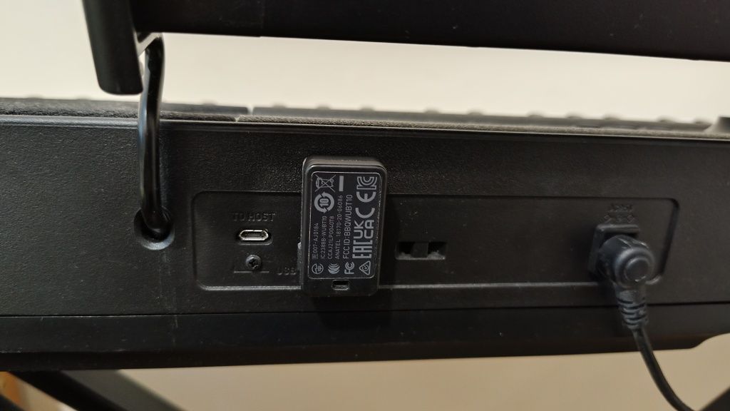Sprzedam Keyboard Casio Lk-s450 prawie nie używany.