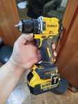 Шуруповерт DeWalt DCD805 20V. Новый