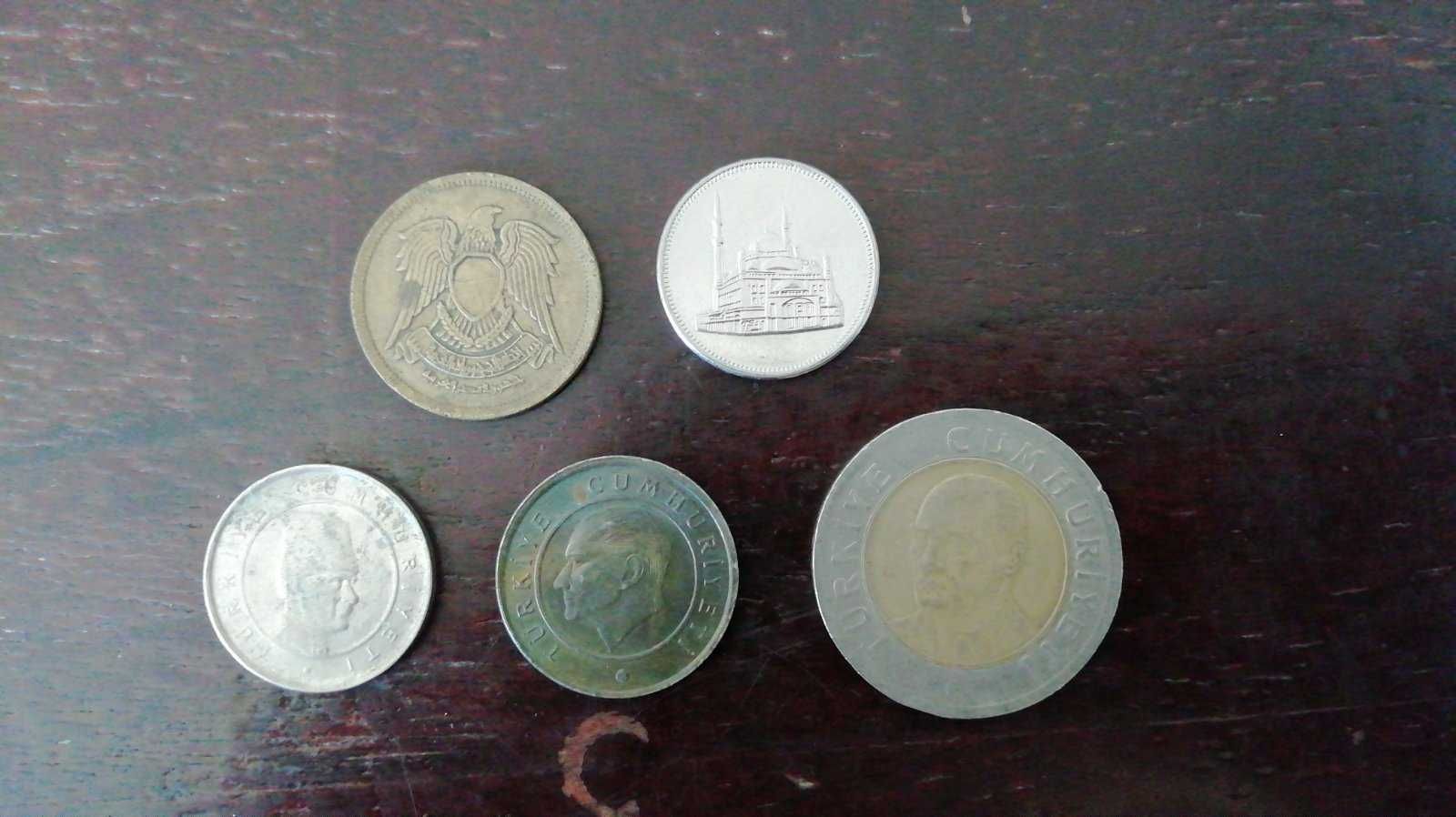 Много иностранных монет, только обмен.