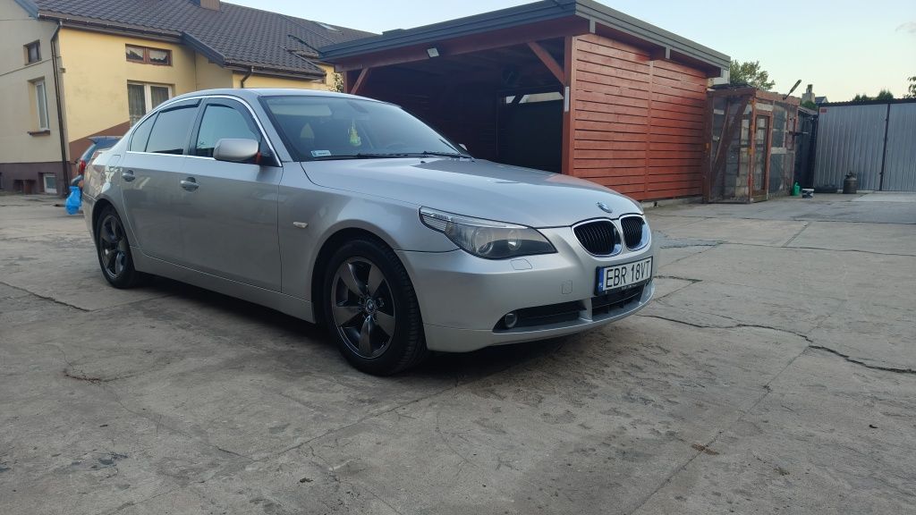 BMW E60 520i 170KM sedana Benzyna