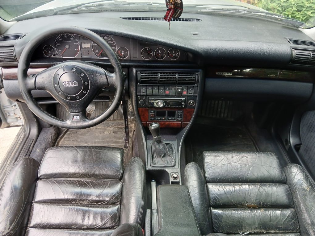 Audi a6 c4 2.6v6 quattro