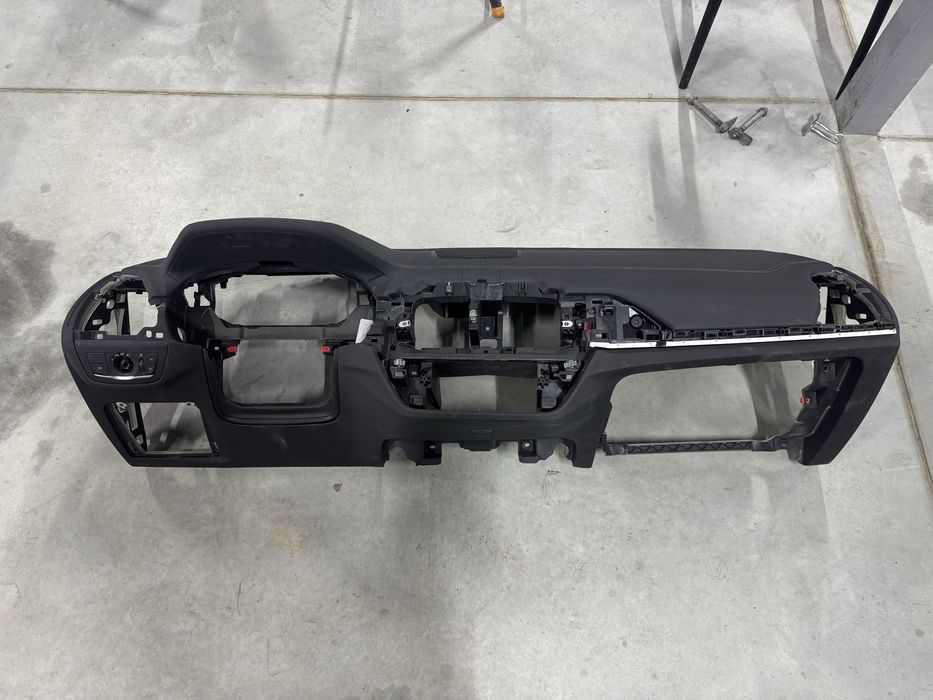 Торпеда панель бмв г01 г02 г08 х3 х4 іх3 bmw g01 g02 x3 x4 подушка